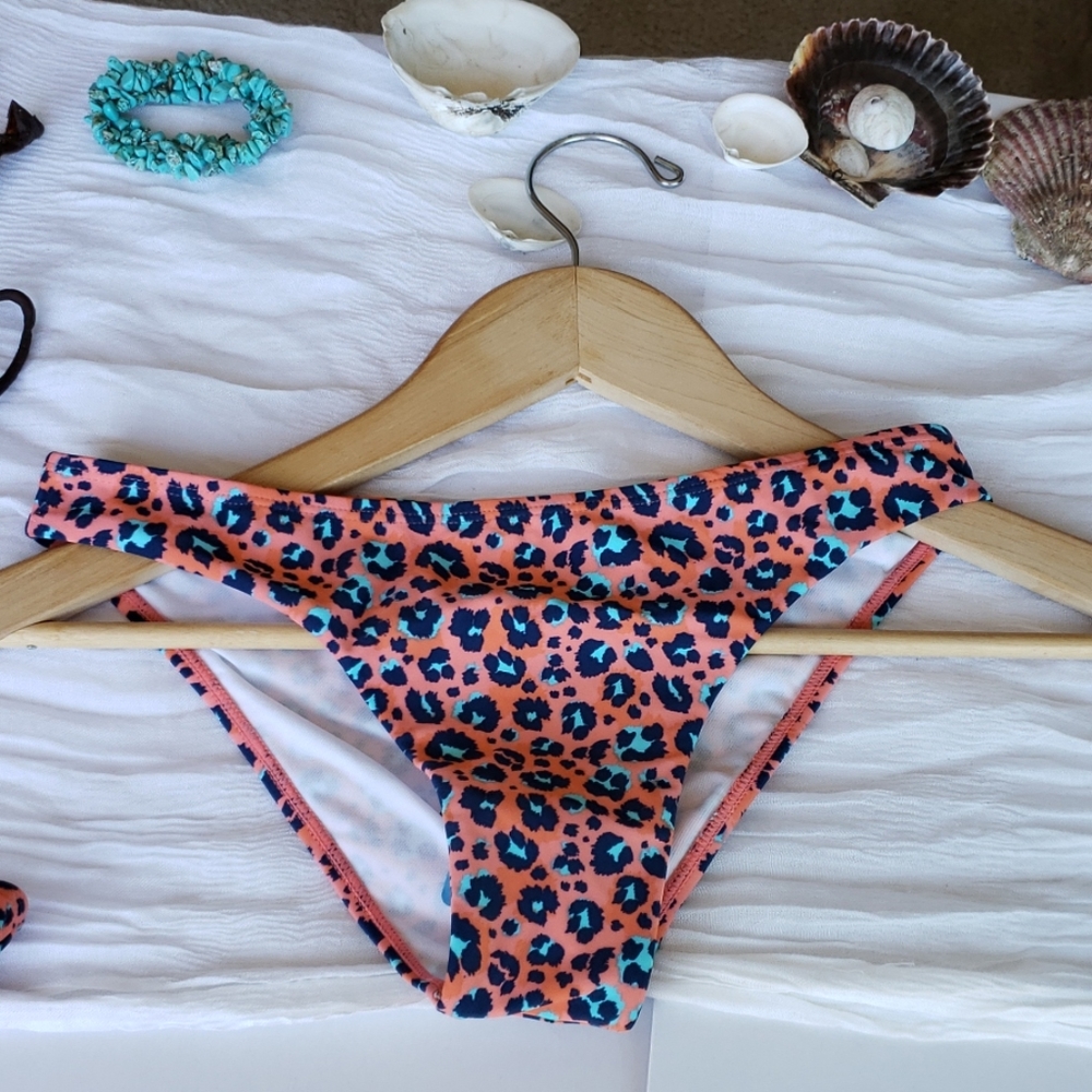 Bikini Bottom - Picture 3 of 7